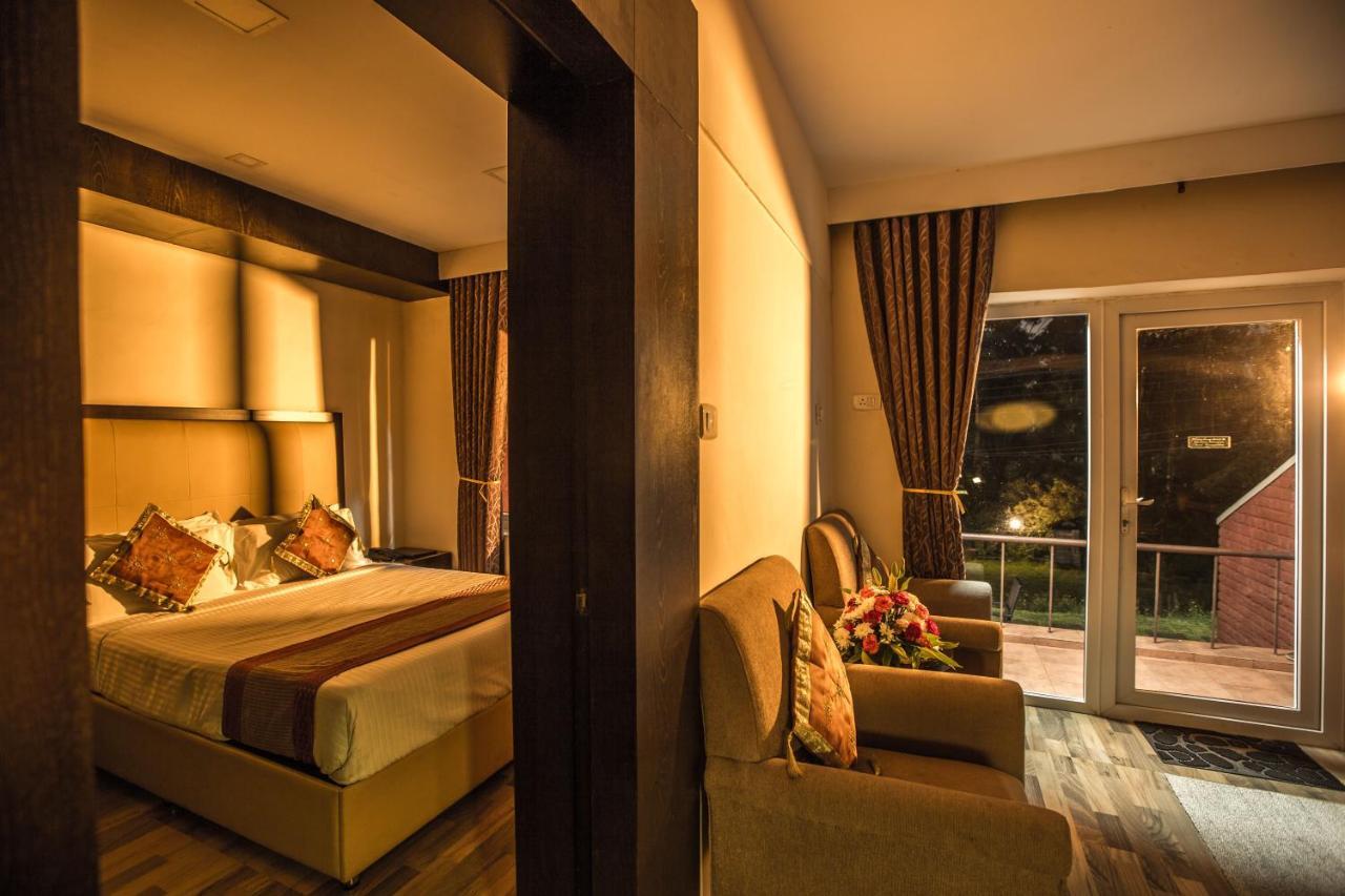 Hotel Lakeview Ooty Kültér fotó