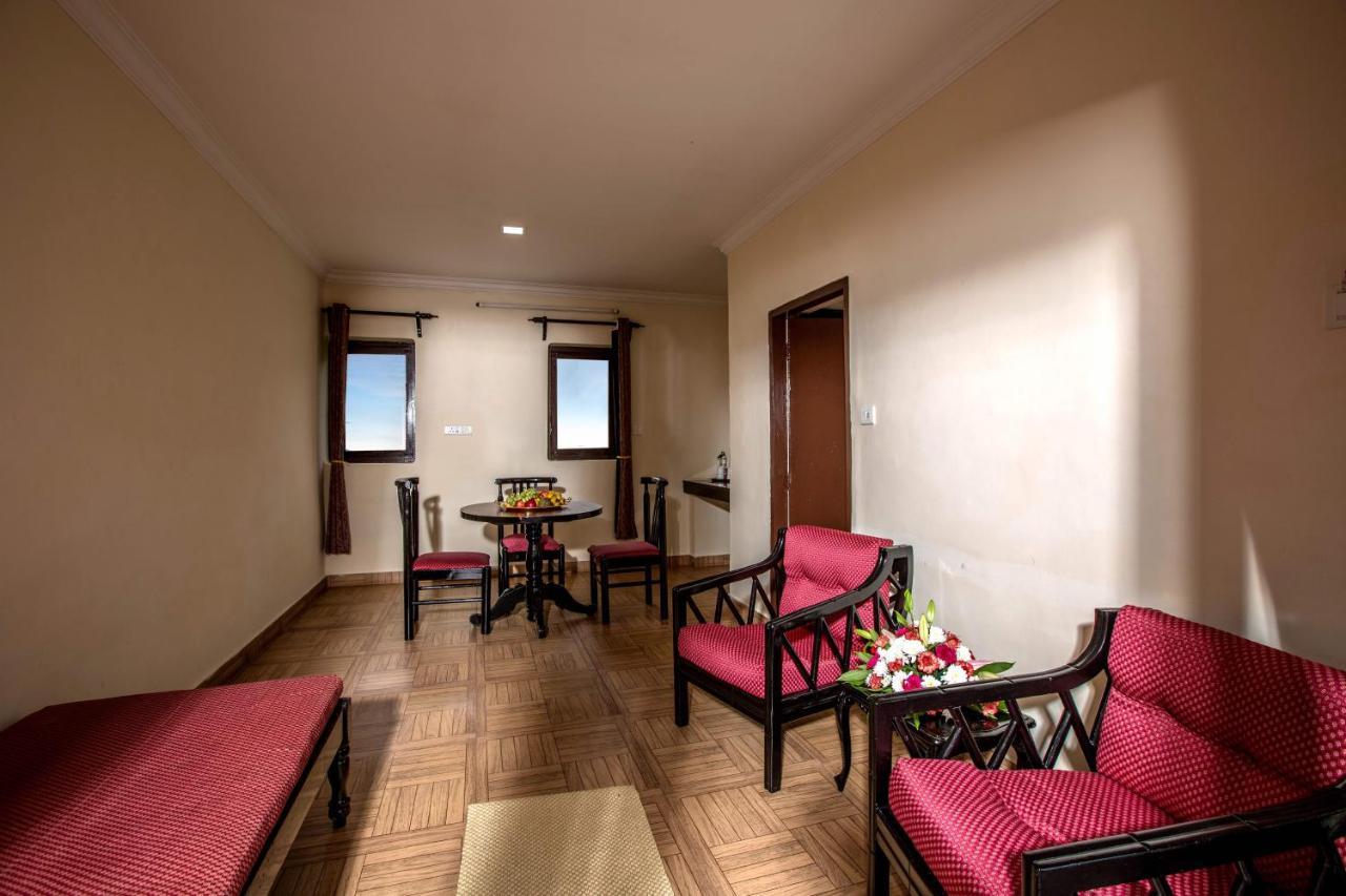 Hotel Lakeview Ooty Kültér fotó