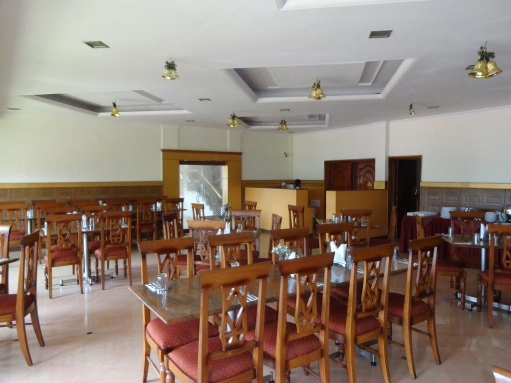 Hotel Lakeview Ooty Kültér fotó