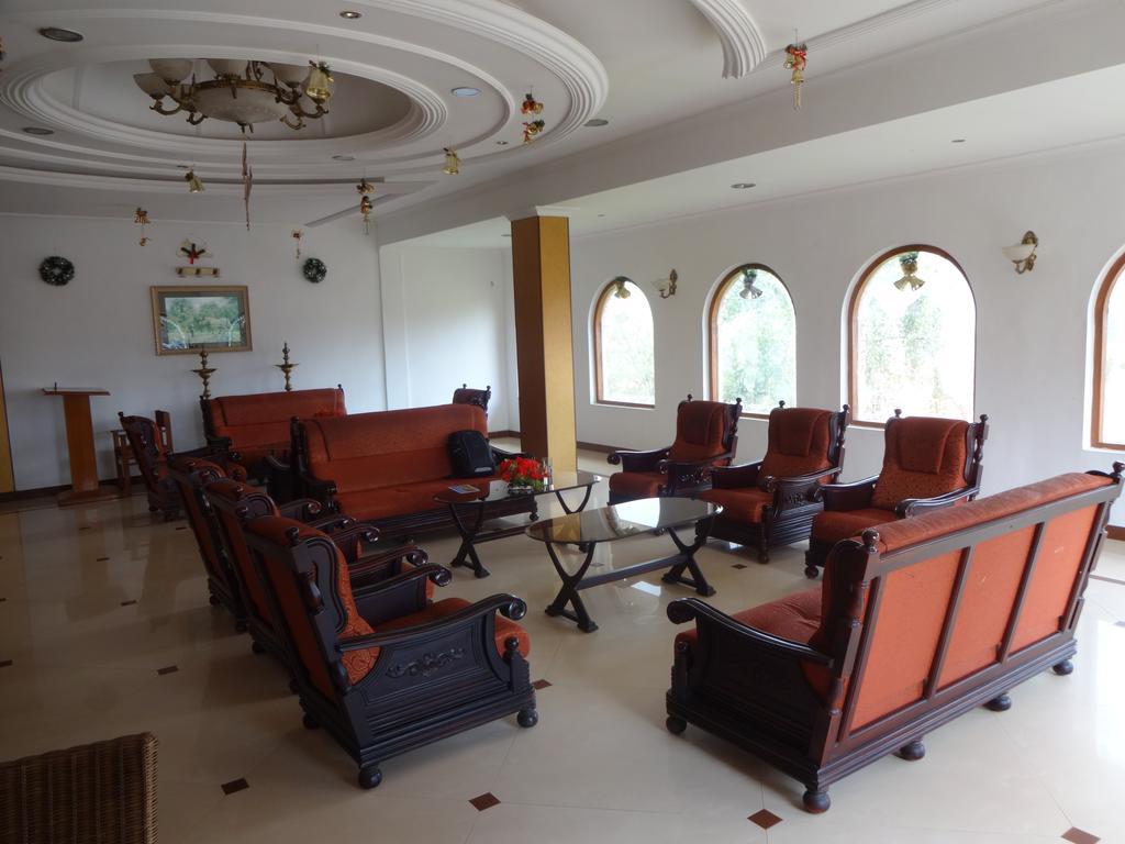 Hotel Lakeview Ooty Kültér fotó