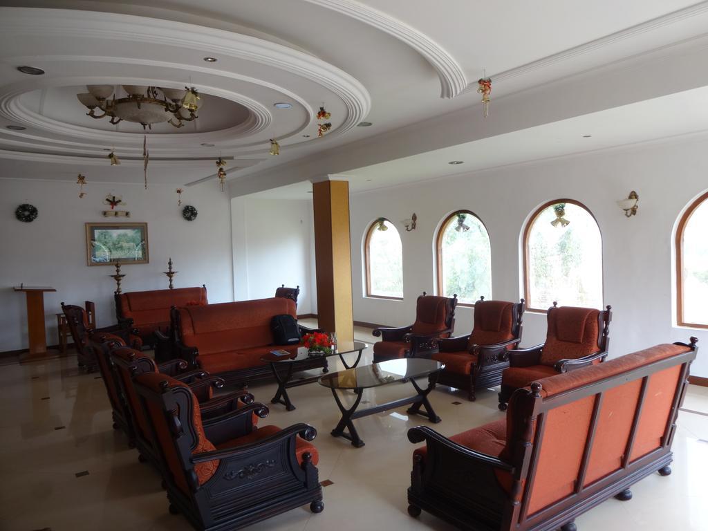 Hotel Lakeview Ooty Kültér fotó
