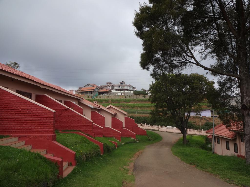 Hotel Lakeview Ooty Kültér fotó