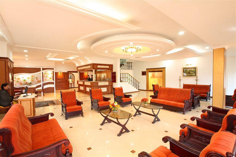 Hotel Lakeview Ooty Kültér fotó